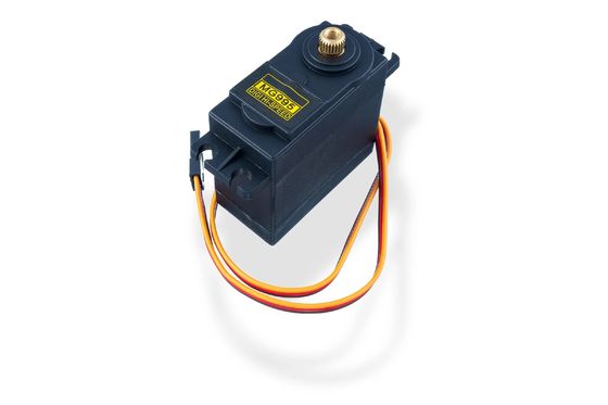 Un buen precio. El motor de servo estándar de TIANKONGRC MG995/MG996R/MG946/MG947 tiene un par de 13 kg. en línea